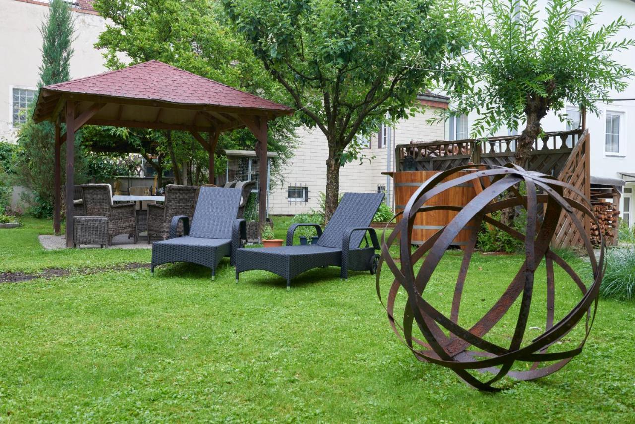 Gasthof Hametner Mit Innviertlerhof Mit Direktem Zugang Zur Therme Mediterrana Durch Unseren Garten! باد هول المظهر الخارجي الصورة